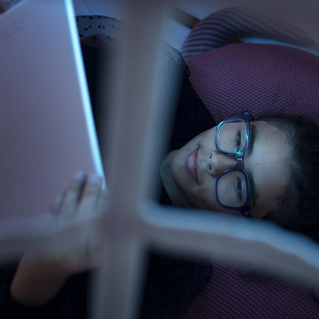 Barn som tittar på en Ipad.