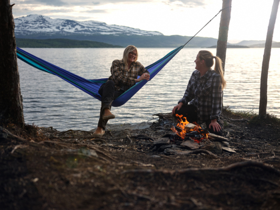 Kvinna med solglasögon